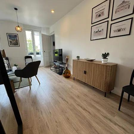 Nuit Des Sacres Apartment